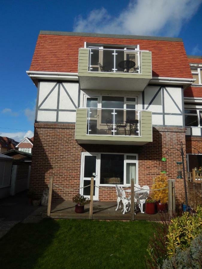 Gables Court Holiday Apartments Swanage Buitenkant foto